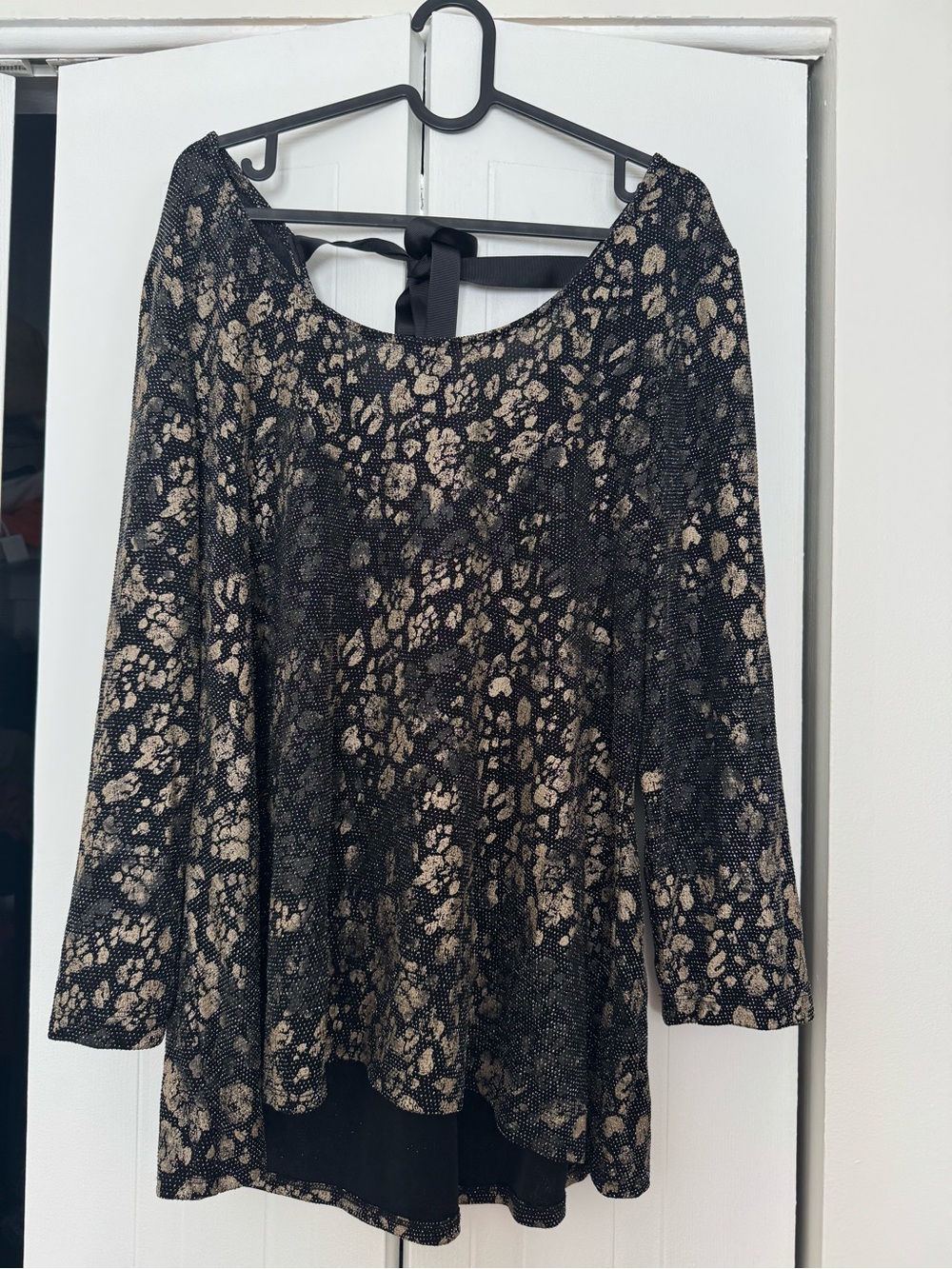 Frank Lyman Design Black and golden Floral Lace-Effect Scoop Neck Top